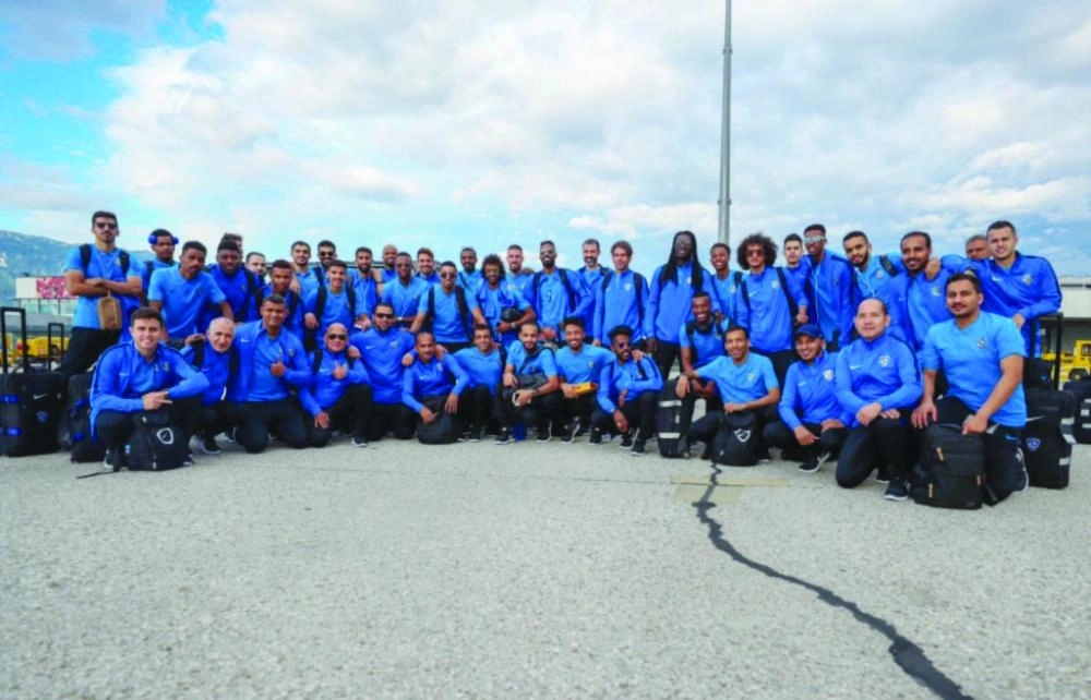 بعثة الهلال عقب وصولها النمسا (إعلامي الهلال)