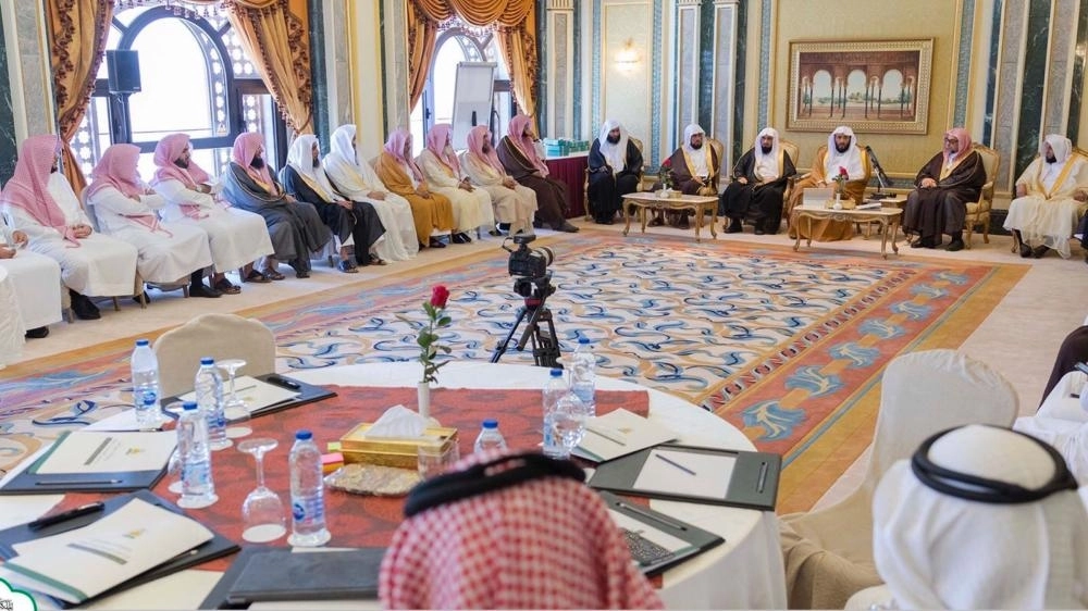 الصمعاني يدشن خدمتي الصك الإلكتروني والمصادقة الإلكترونية بمحاكم المدينة المنورة