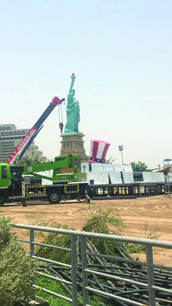 صورة متداولة لتمثال الحرية في كورنيش الحمراء بجدة (تويتر)