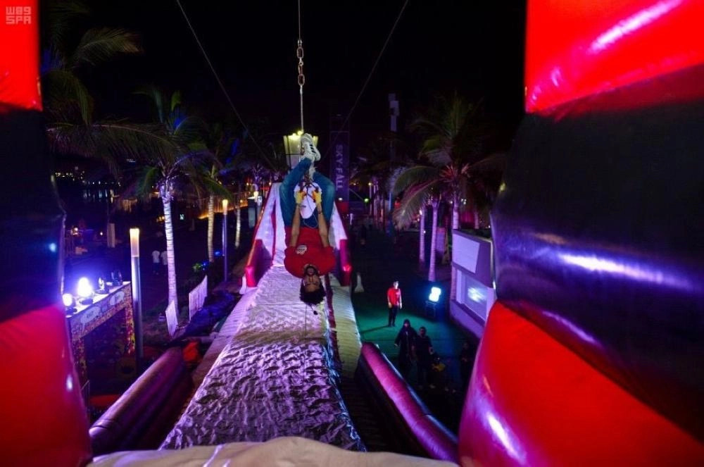 "مهرجان إكس جدة" يغمر الواجهة البحرية بالعروض المبهجة