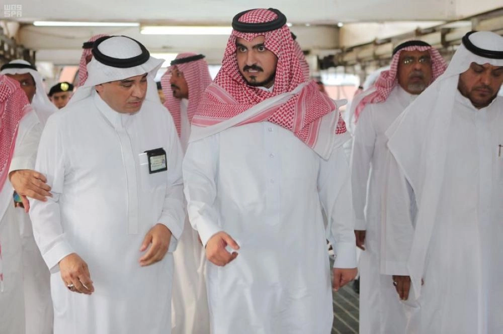 نائب أمير منطقة مكة المكرمة يقف ميدانيا على عدد من المواقع في المشاعر المقدسة