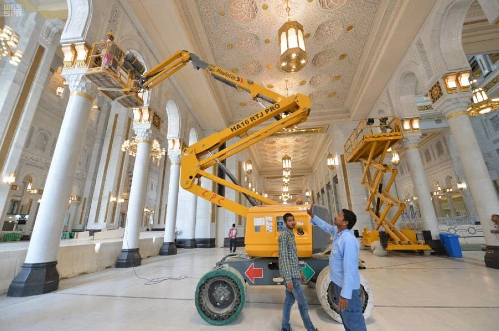 أكثر من 10 آلاف موظف وموظفة و 140 مبادرة لخدمة ضيوف الرحمن في موسم حج هذا العام 1440هـ