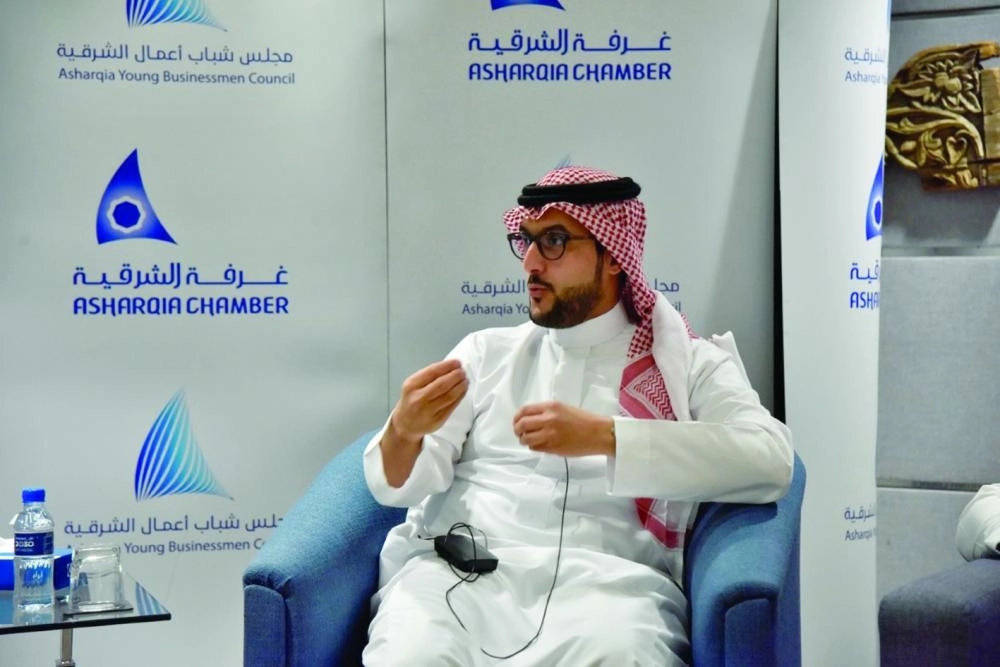 






الذكير يتحدث في اللقاء         (مكة)