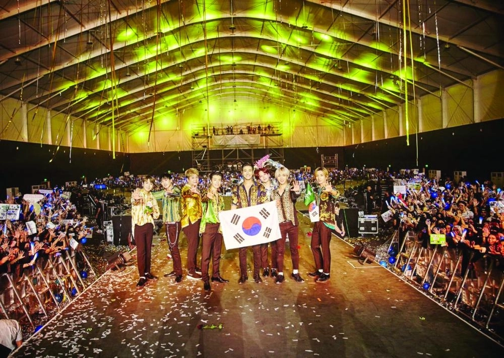 سوبر جونيور مع الجمهور بجدة                    (مكة)