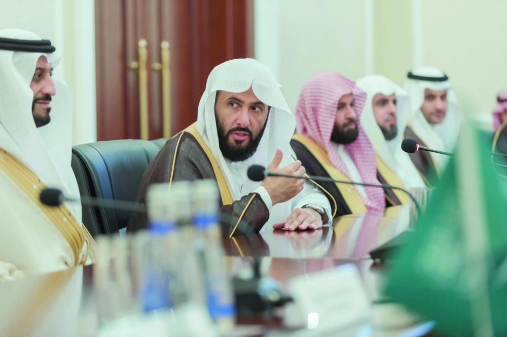 وليد الصمعاني متحدثا خلال اللقاء  (مكة )