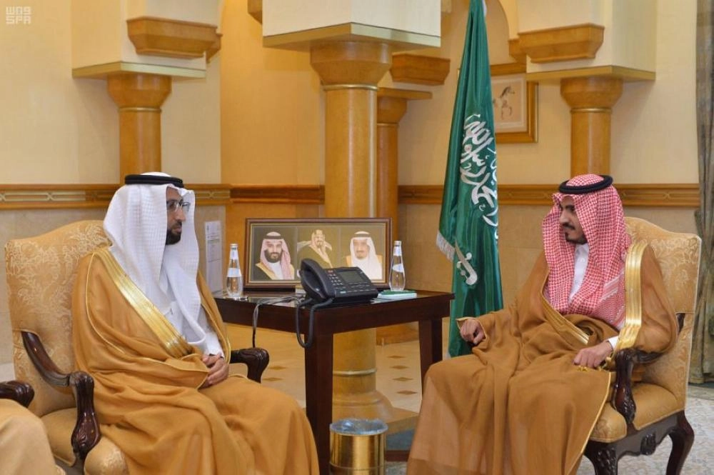 نائب أمير مكة بدر بن سلطان والرئيس التنفيذي للهيئة العامة للغذاء والدواء الدكتور هشام بن سعد الجضعي