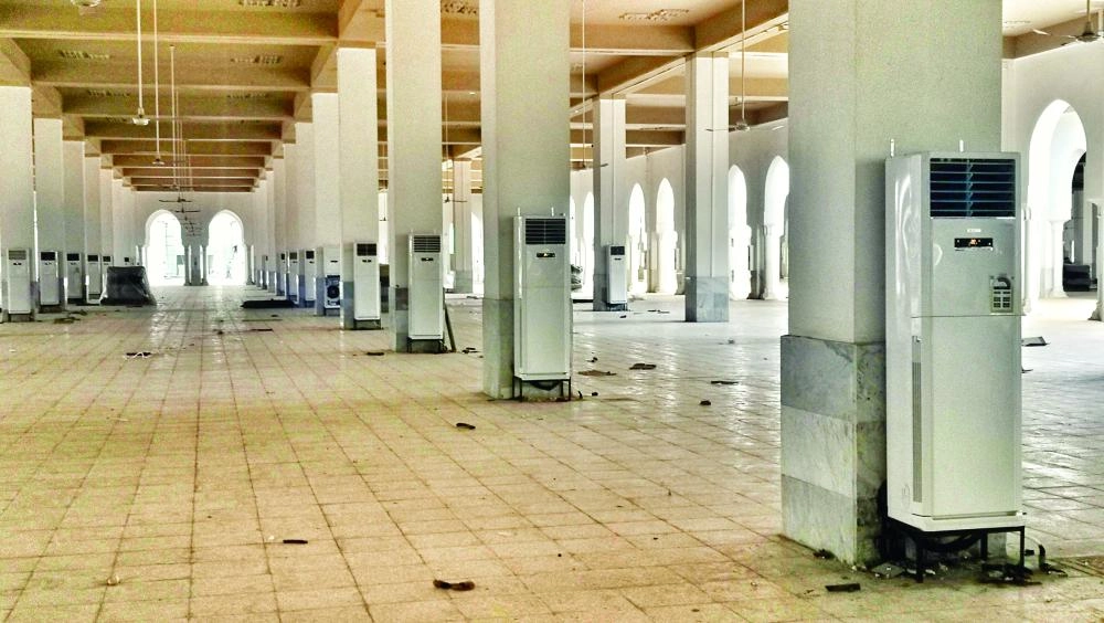 تغيير واستبدال أجهزة التكييف بمسجد نمرة (أنس الحارثي)