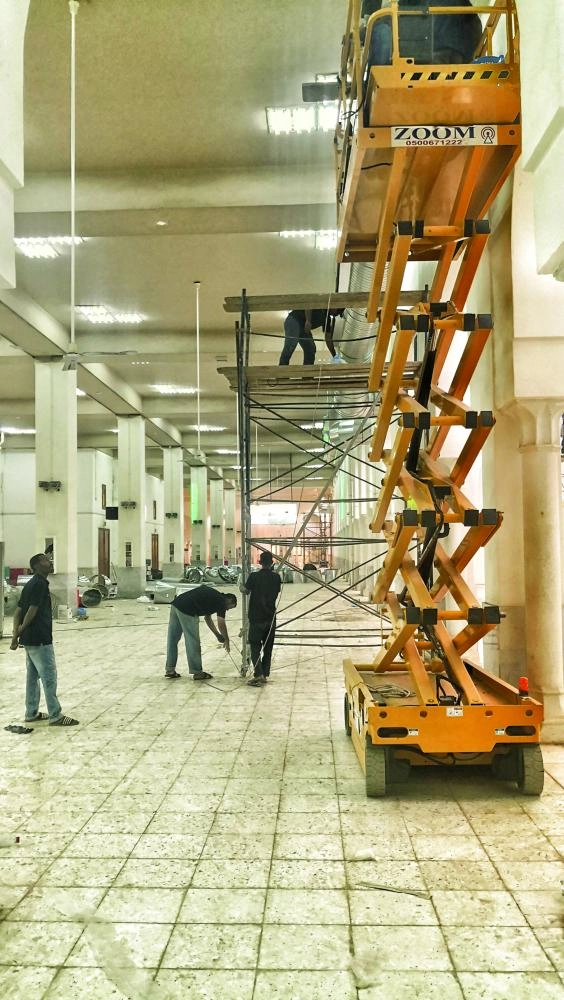 تغيير واستبدال أجهزة التكييف بمسجد نمرة (أنس الحارثي)