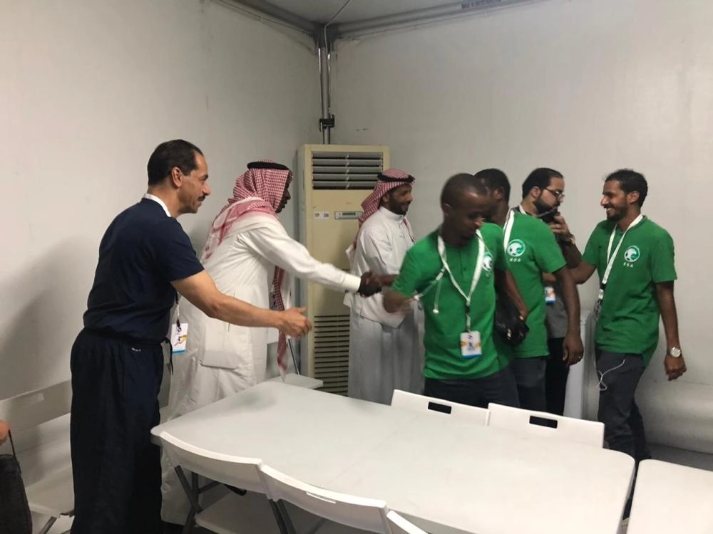 لقاء لاعبي المنتخب القداما بلاعبي اخضر الشواطى