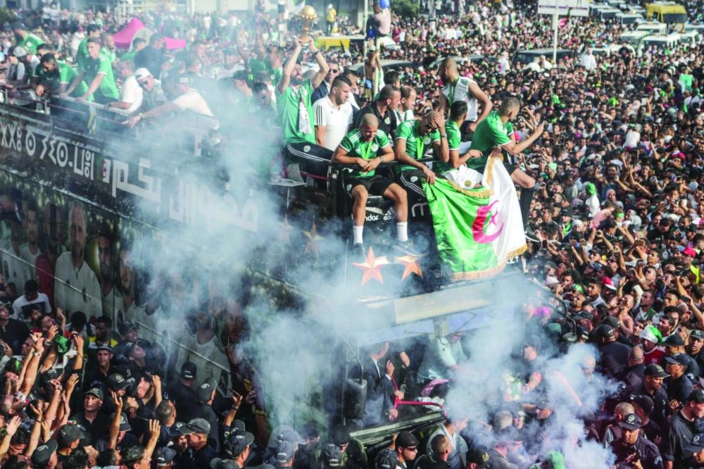 فرحة جماهيرية عارمة في الجزائر (د ب أ)