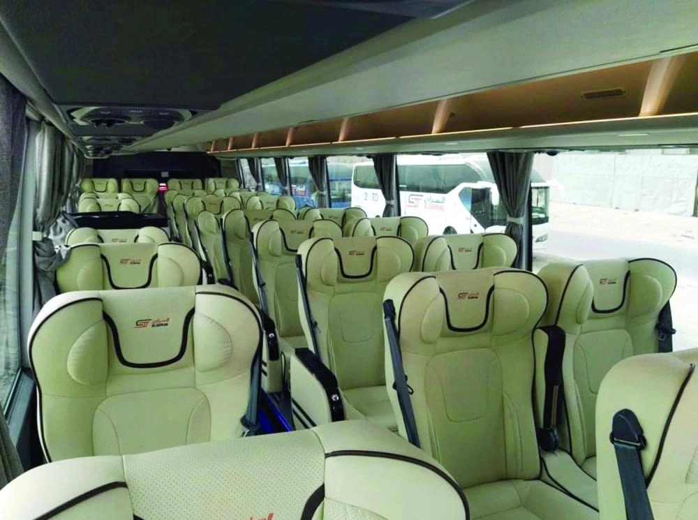 مقاعد الحافلات من الداخل (مكة)