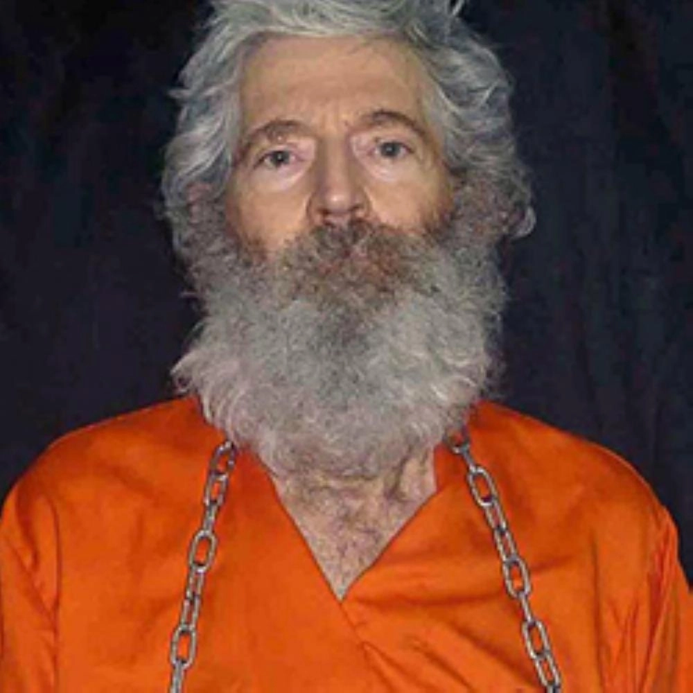 روبرت ليفينسون