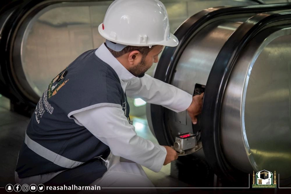 السلالم الكهربائية بالمسجد الحرام