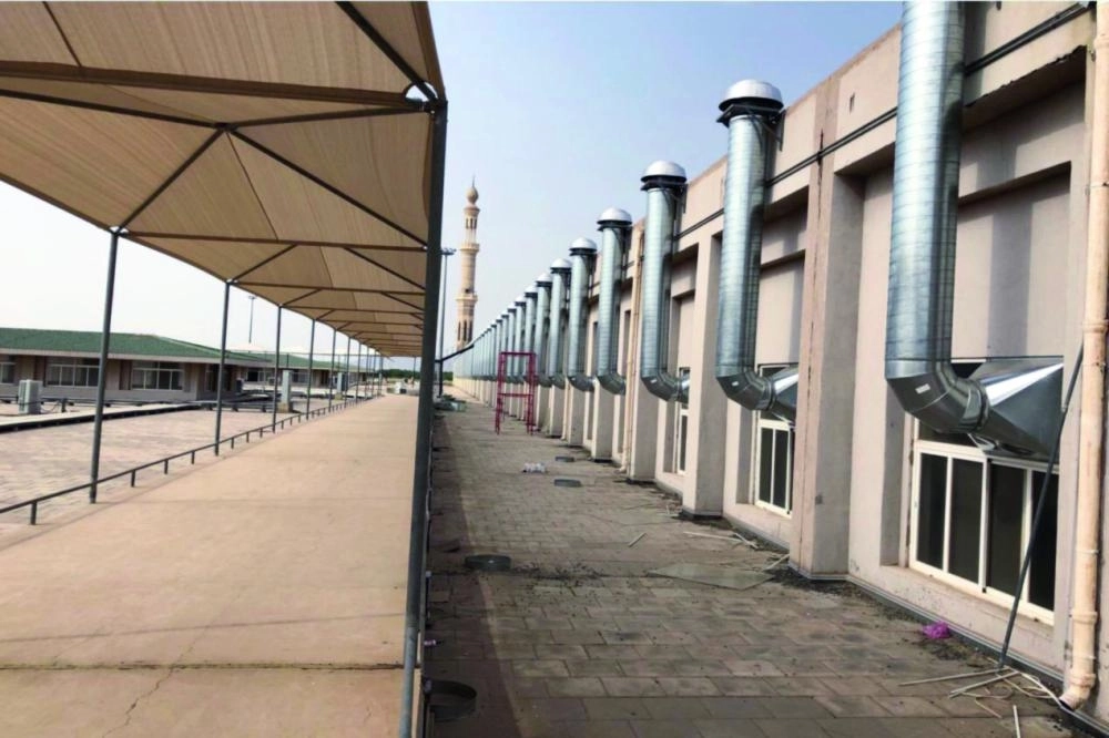 






من تجهيزات أنظمة التكييف بالمسجدين                                                                                    (مكة)