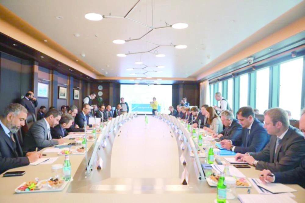 من الاجتماع