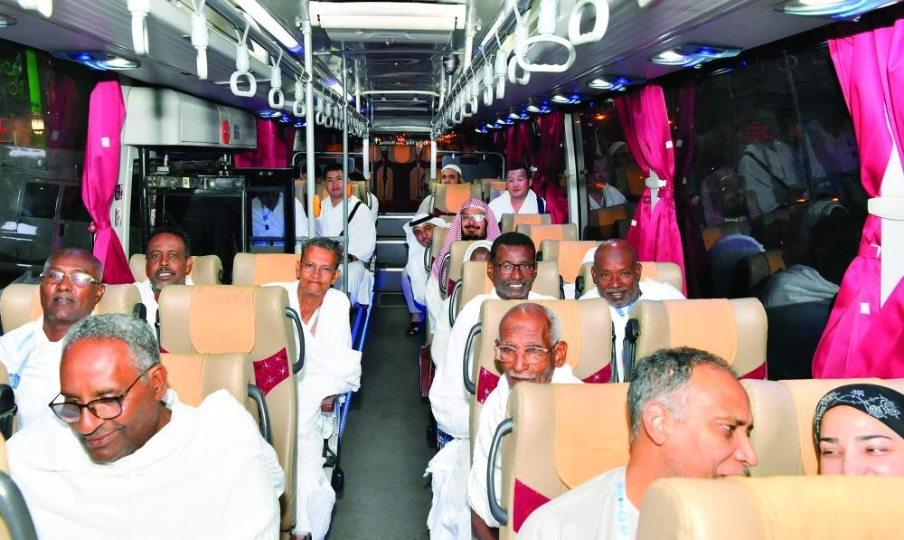 






ضيوف خادم الحرمين لدى وصولهم إلى مكة                                                                                                                                         (مكة)