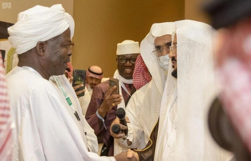 وزير الشؤون الإسلامية يتفقد مقار ضيوف برنامج خادم الحرمين الشريفين للحج والعمرة