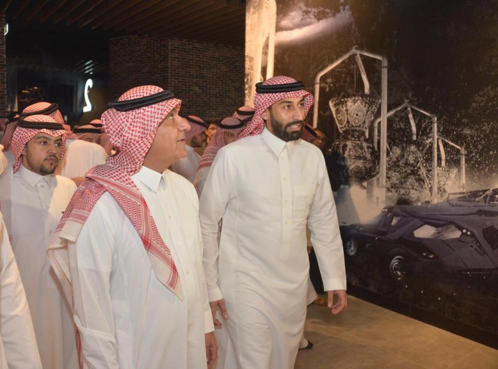 وزير الاعلام يفتتح سينما "موفي" في جدة
