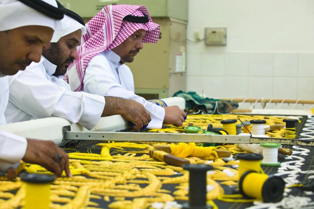 مراحل تصنيع كسوة الكعبة 1440 (أنس الحارثي)