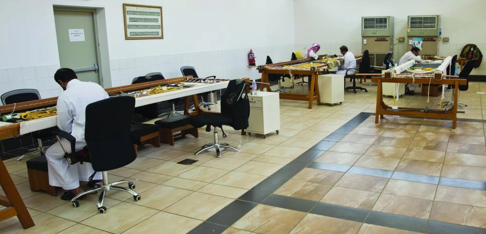 مراحل تصنيع كسوة الكعبة 1440 (أنس الحارثي)  