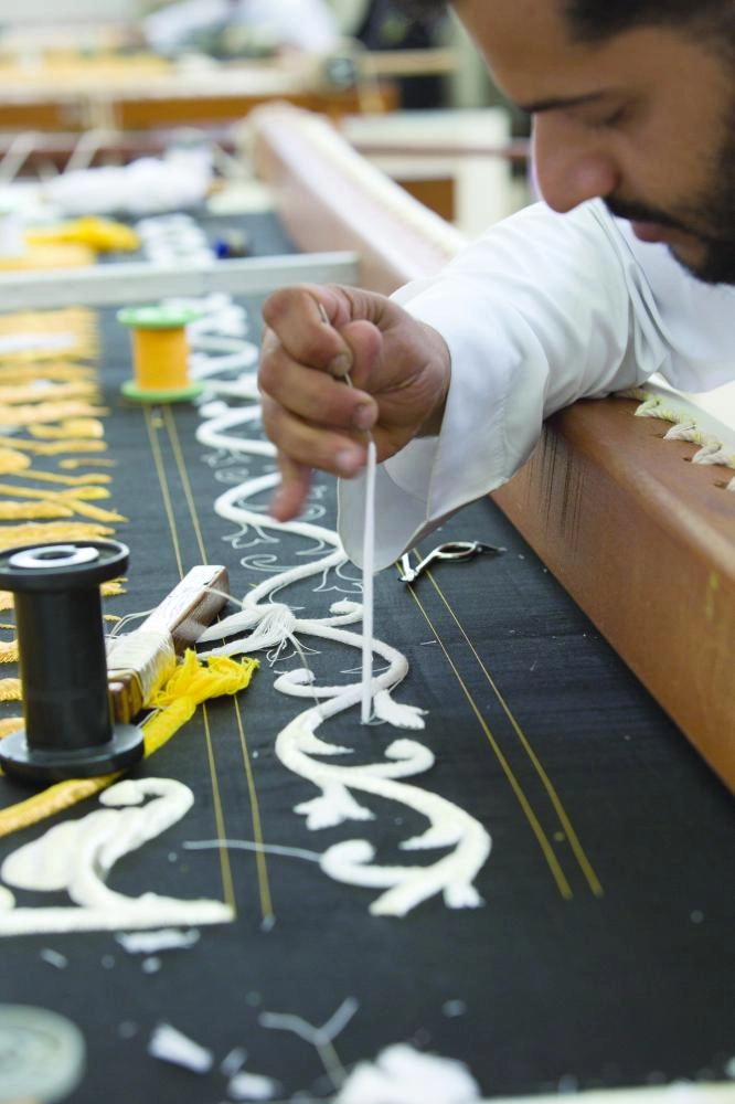 مراحل تصنيع كسوة الكعبة 1440 (أنس الحارثي)  