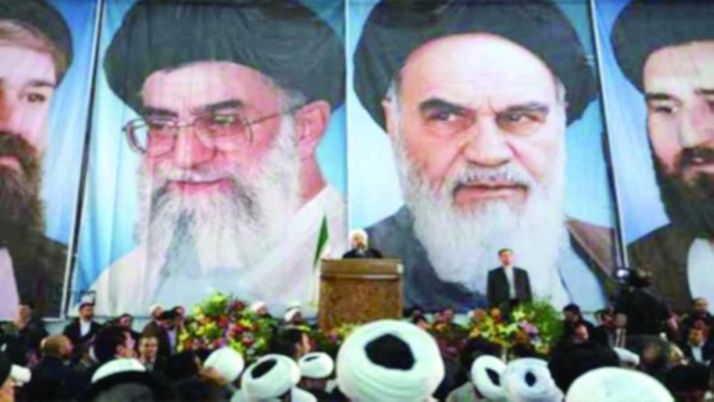 أحد لقاءات النظام الإيراني (مكة)