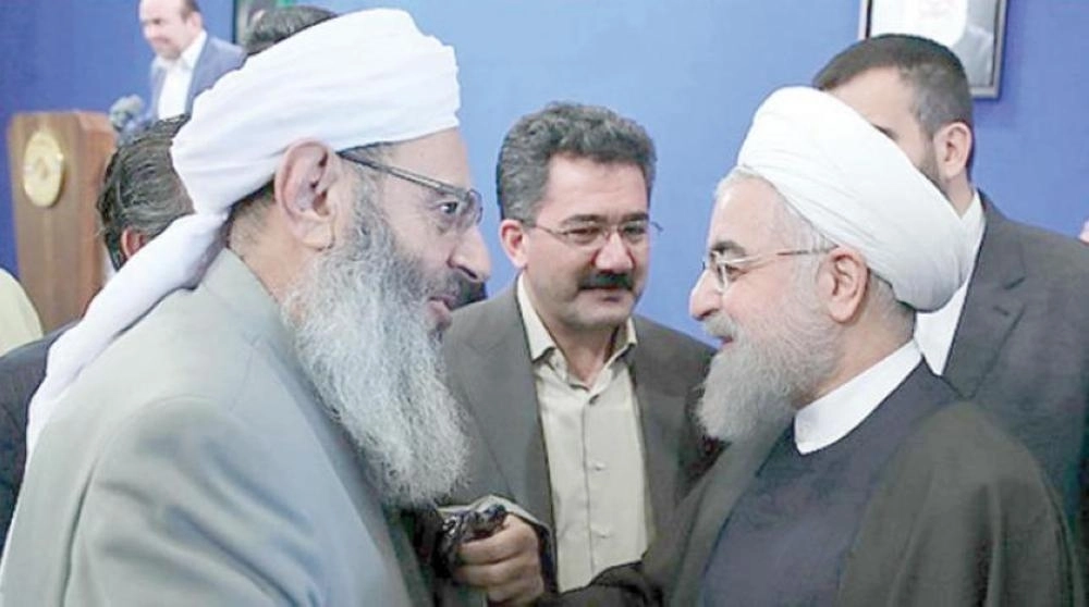 روحاني وعبدالحميد ملازهي أحد أئمة السنة (مكة)