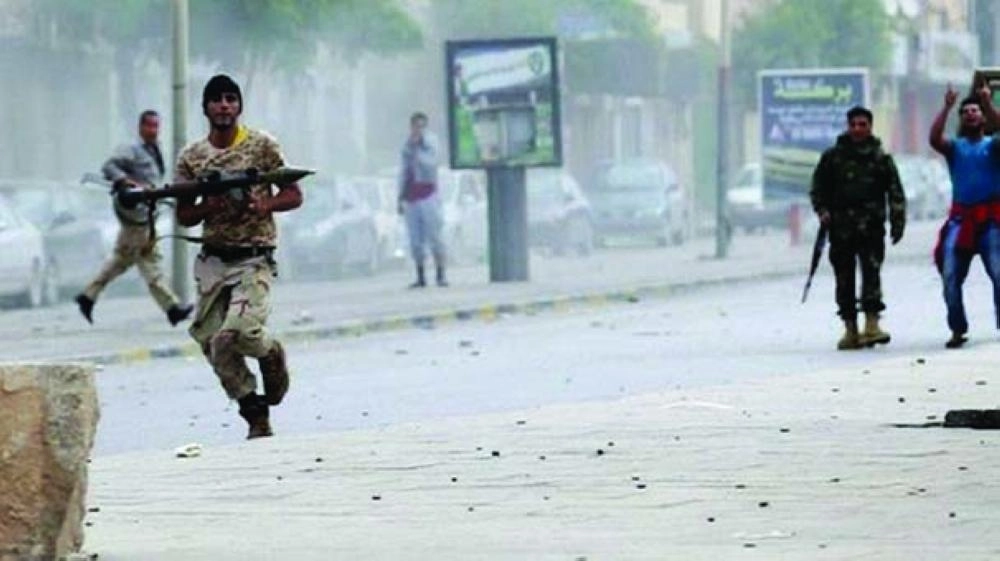 






مطاردات وأحداث عنيفة في عدن                                                          (مكة)