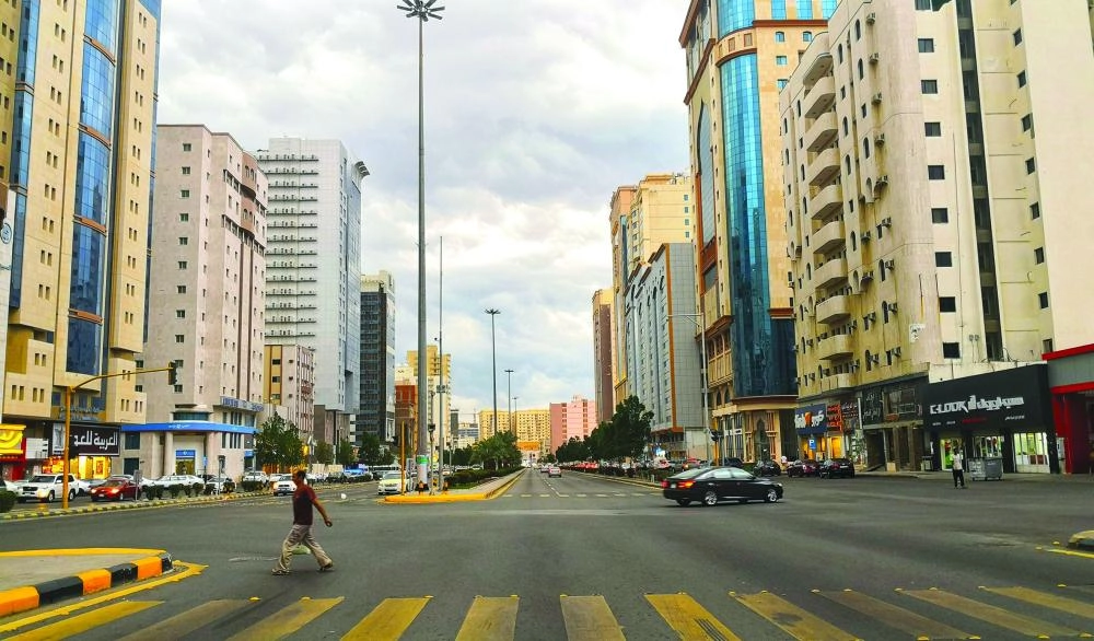 أبراج سكنية بحي العزيزية  (أنس الحارثي)