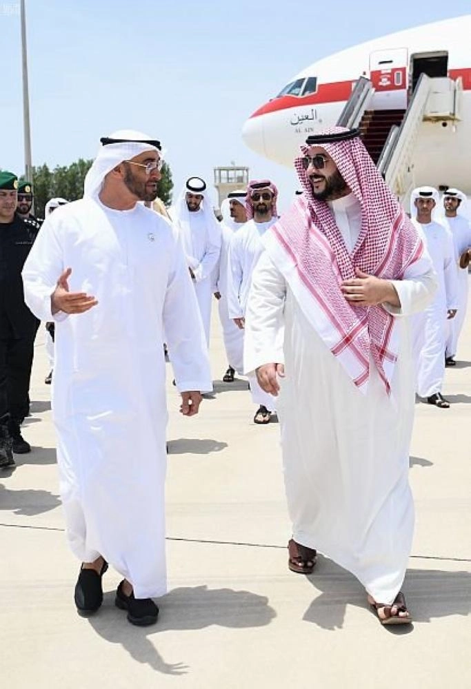 ولي عهد أبو ظبي يصل إلى جدة