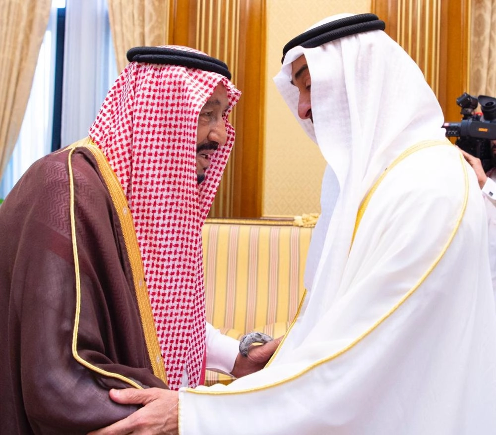 خادم الحرمين الشريفي وولي عهد أبوظبي