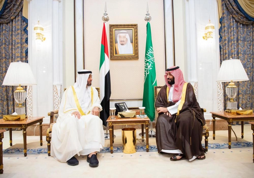 ولي العهد يلتقي الشيخ محمد بن زايد