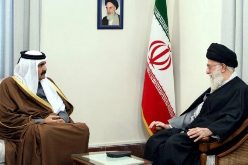 لقاء سابق بين المرشد وأمير قطر السابق (مكة)