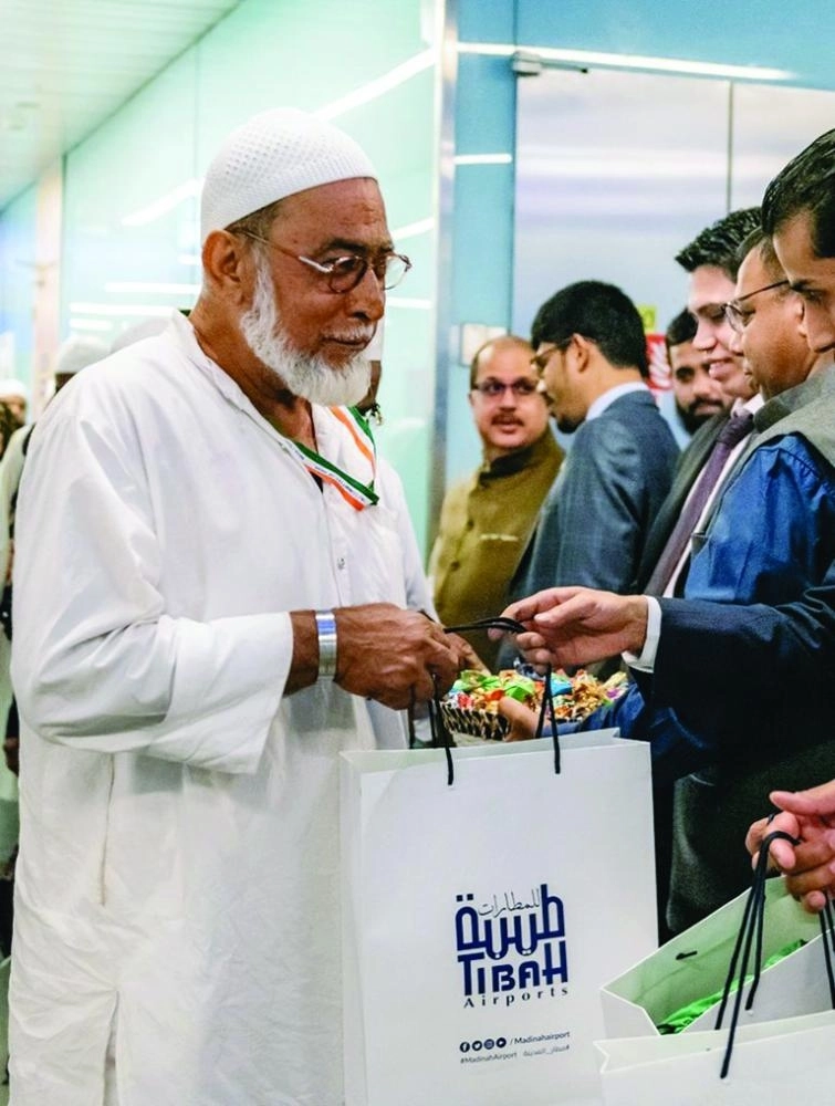 






.. واستقبال الحجاج في مطار المدينة