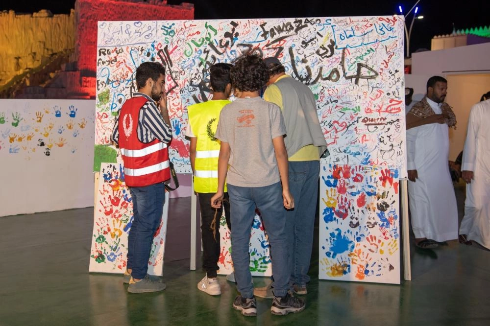 ساحة الفن والموسيقى بسوق عكاظ في موسم الطائف