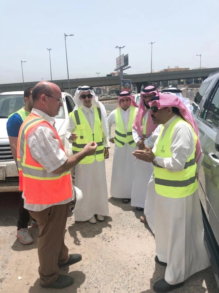 






مطلق الشراري خلال جولة على المشاريع    (مكة)