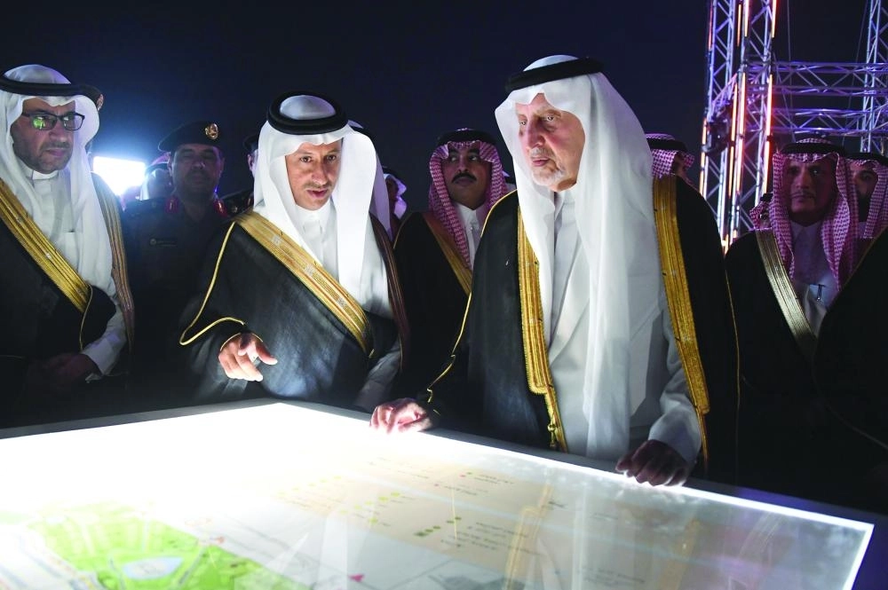 DST_6133269_Wed11_1117425468