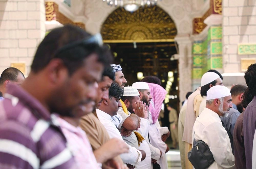 






من صلاة الجمعة بالمسجد النبوي           (مكة)