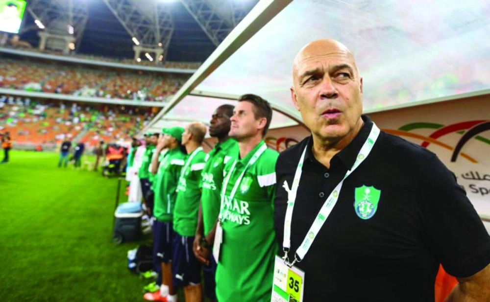 



كريستيان جروس قبل مباراة سابقة للأهلي                             (تويتر)