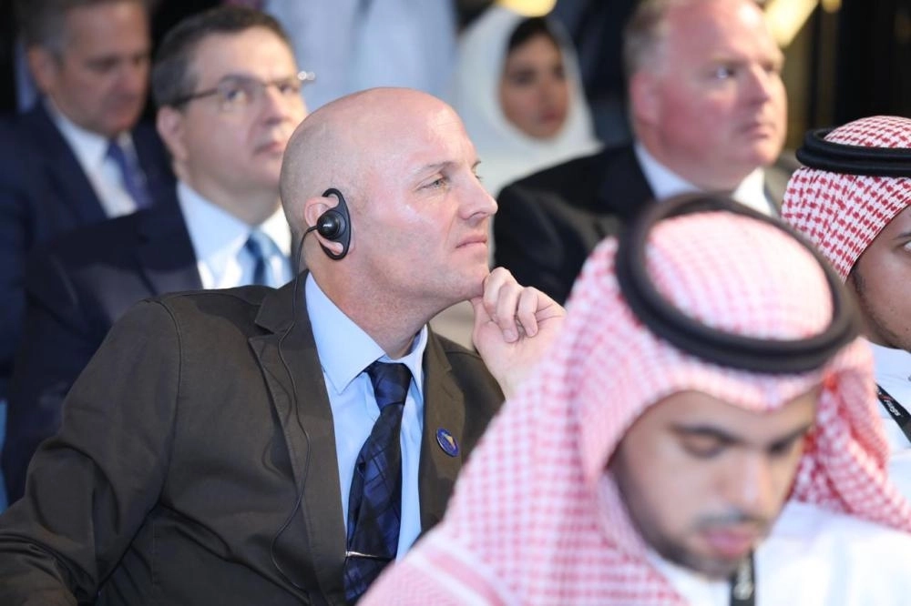 من المؤتمر الصحفي (مكة) 