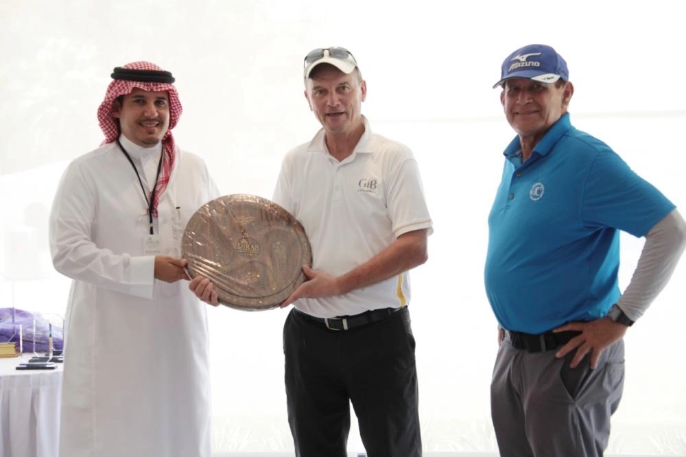 






أبونيان مكرما الفائزين                                 (مكة)