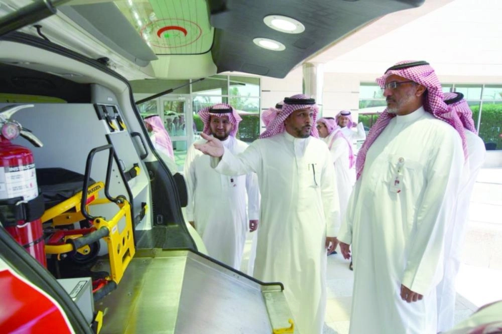 






محمد القاسم خلال تدشين سيارات الإسعاف                                  (مكة)