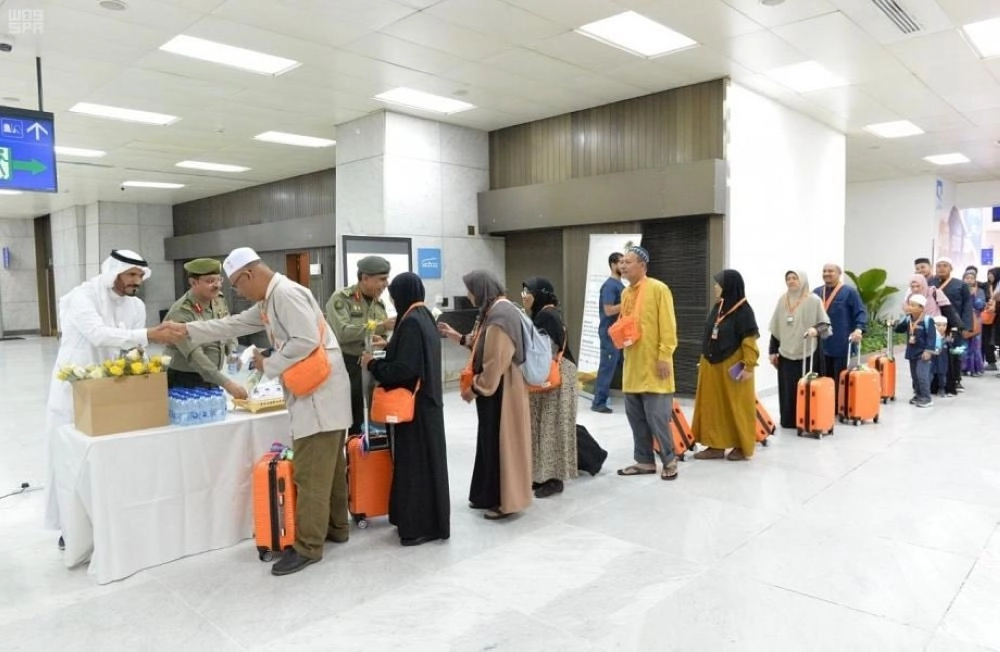 أول دفعة من المعتمرين لعام 1441هـ