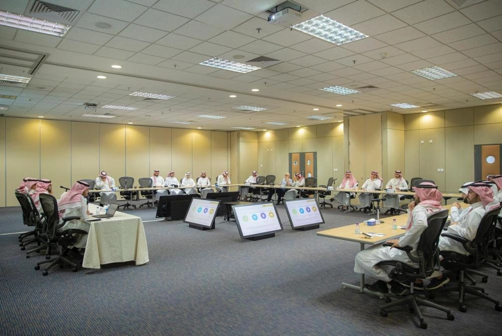 هيئة الاتصالات تناقش آلية عمل "منصة ذكاء الأعمال"