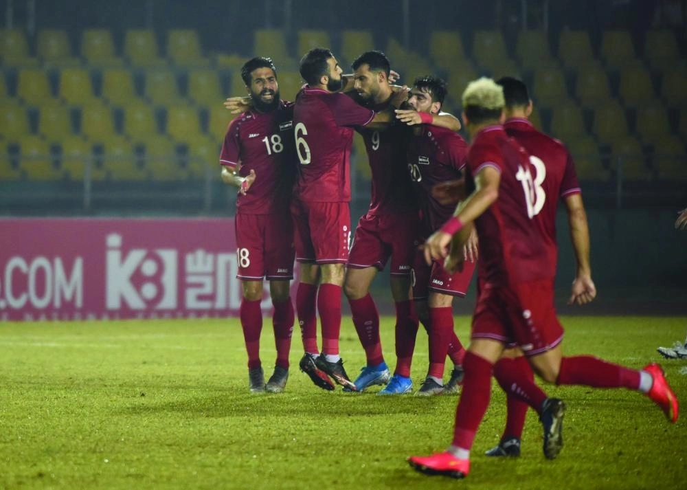 






فرحة سورية بالفوز الكبير                                       (مكة)