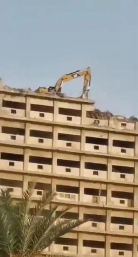 



من عملية هدم المبني                       (مكة)