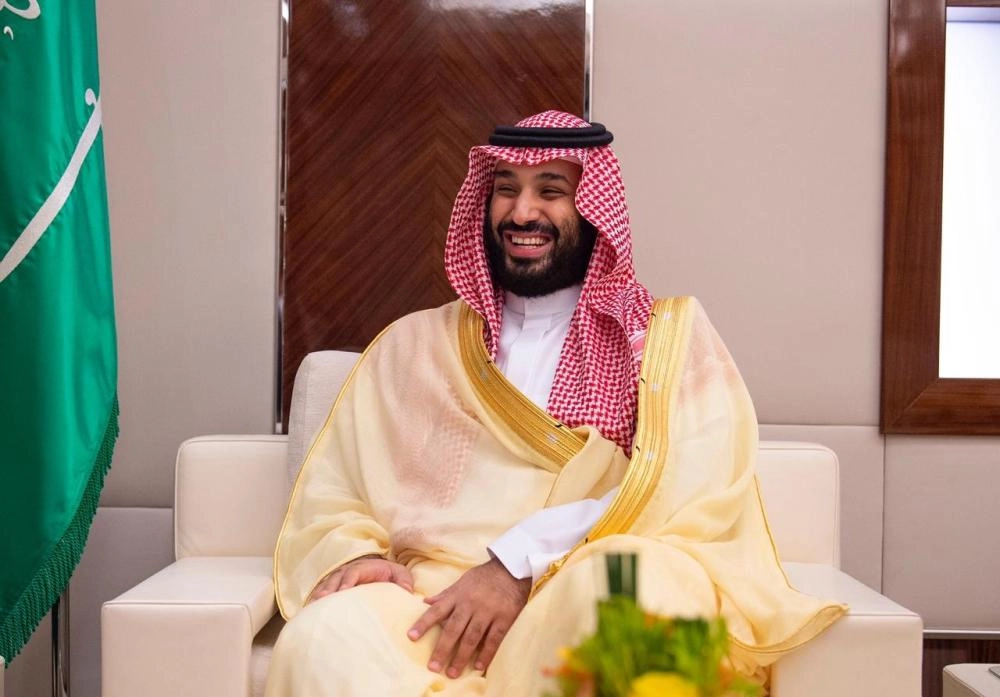 ولي العهد يستقبل عضوين بمجلس الشيوخ الأمريكي