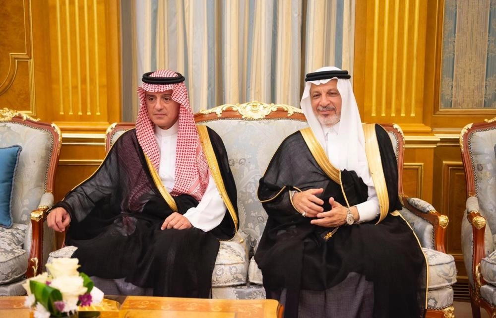 ولي العهد يلتقي وزير الشؤون الخارجية الموريتاني