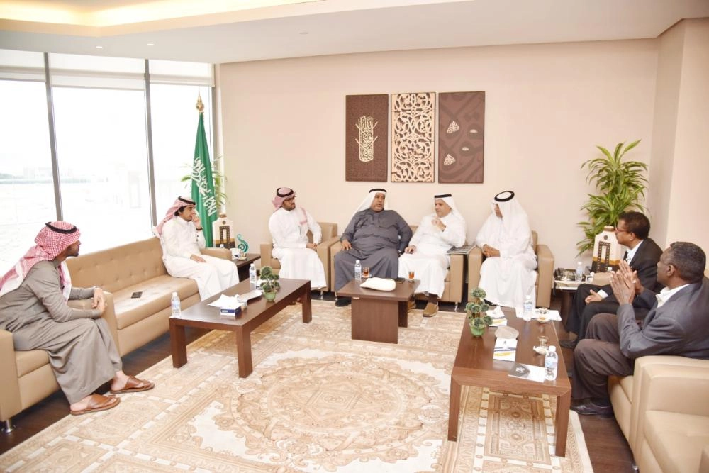 






جانب من الاجتماع في الغرفة التجارية الصناعية بمكة المكرمة