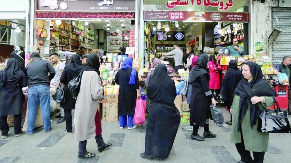 






الشارع الإيراني يعيش من منتجات الحرس الثوري